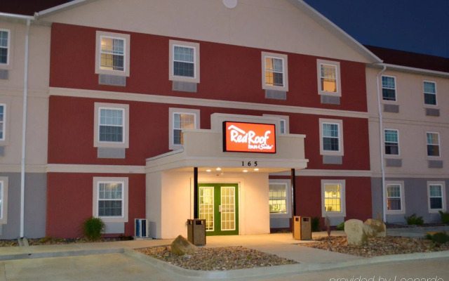 Red Roof Inn & Suites Dickinson