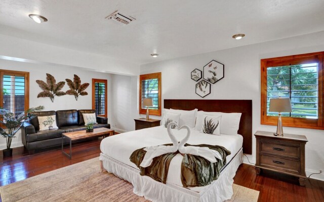 4BD House with Private Heated Pool