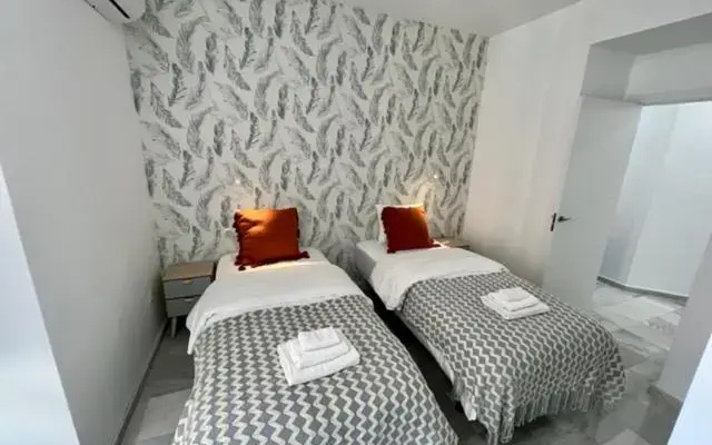 Arenal 3br apartment, 300 mtrs from Cathedral