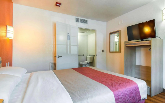Motel 6 Pomona, CA - Los Angeles