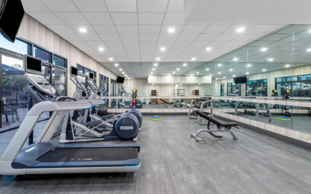 Crowne Plaza Los Angeles Harbor Hotel by IHG