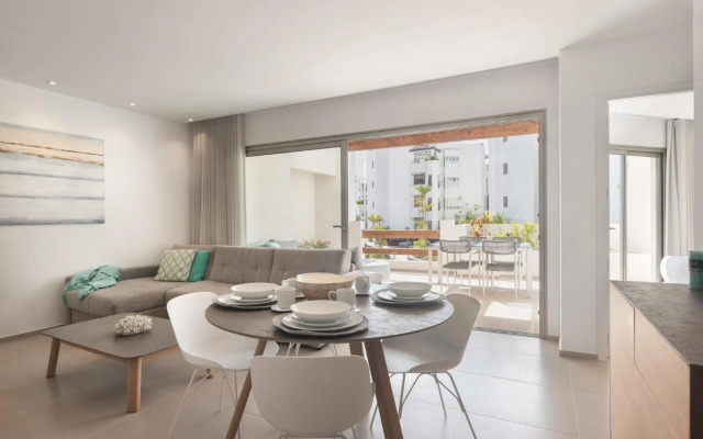 Bentor 3-3 PENTHOUSE POOL VIEW & JACUZZI 2B