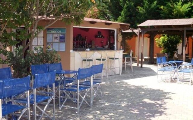 Olive Grove Studios & Apartments