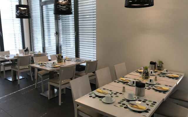 SCHROEDERS Apartement Hotel