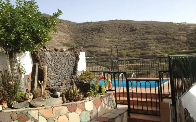 Casa Cueva Las Margaritas