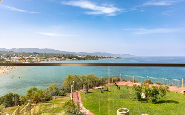 Balcony Hotel - Adults Only