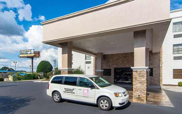 Comfort Suites Knoxville Airport