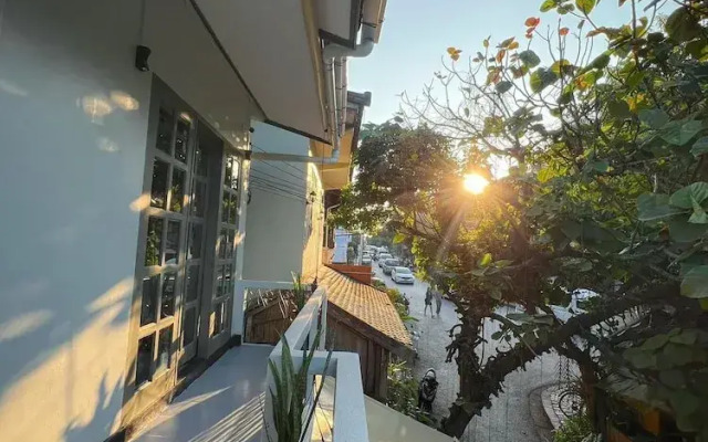 Samailaos Residence