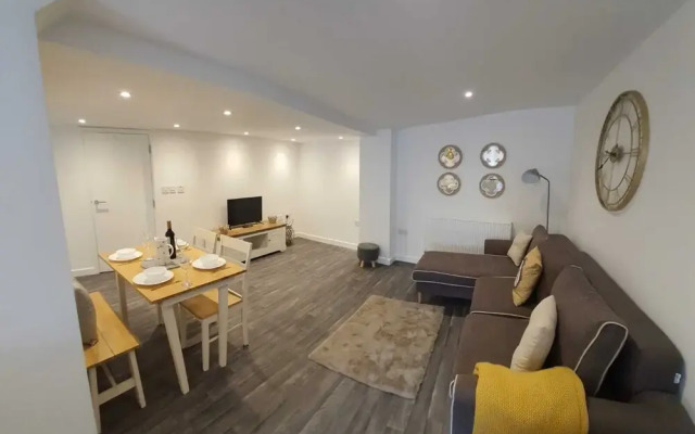 Charming Apartment Ilfracombe, Central Location