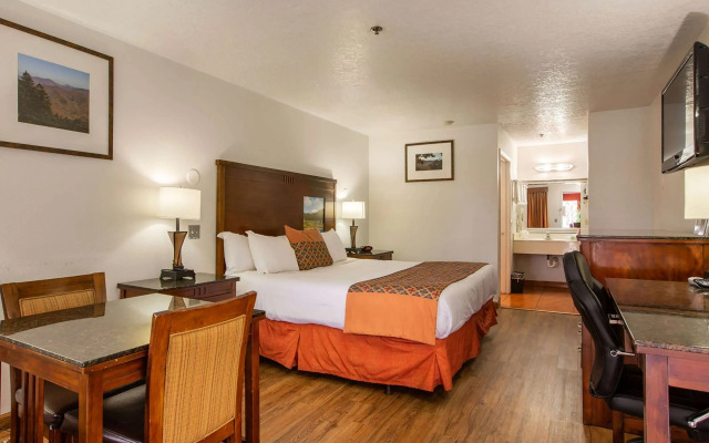 Sandia Peak Inn Old Town ABQ, a Howard Johnson by Wyndham