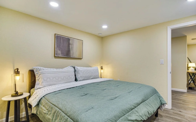 Tropical Tampa Home: Pets Welcome!