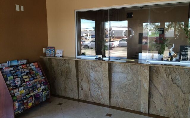 Studio 6 Suites Gardena, CA
