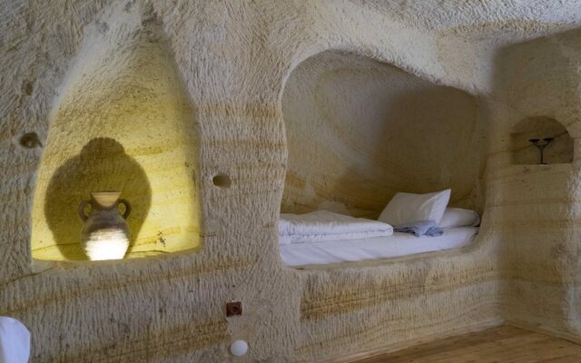 Elkep Evi Cave Hotel