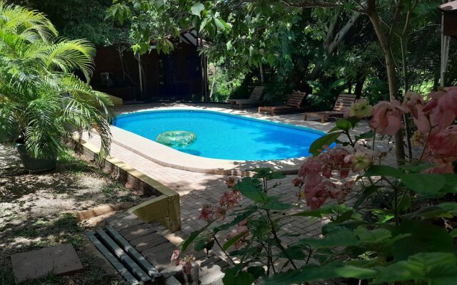 Hotel Cabinas La Playa