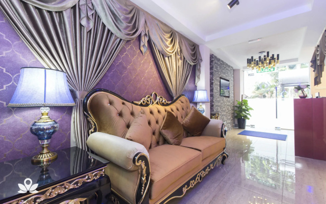 Poorna Hotel