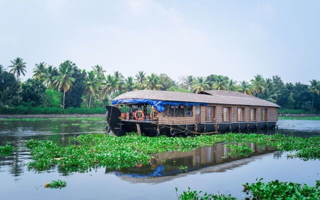 OYO 23103 Houseboat Ganga 5bhk Deluxe