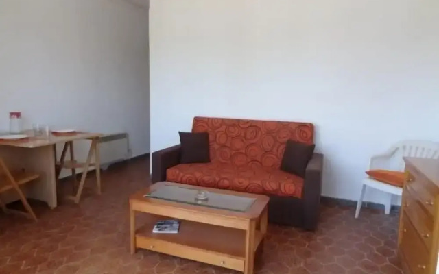 Liliane Apart