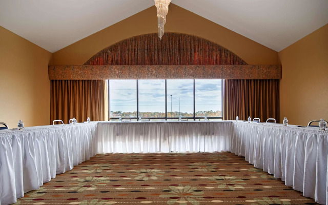 Best Western Luxbury Inn Fort Wayne