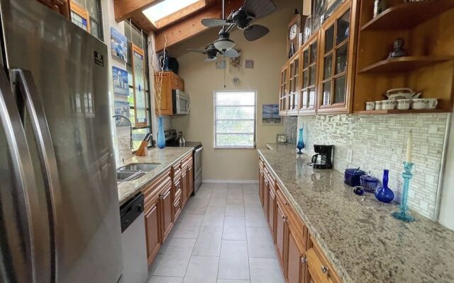 Treehouse Apartment Rentals