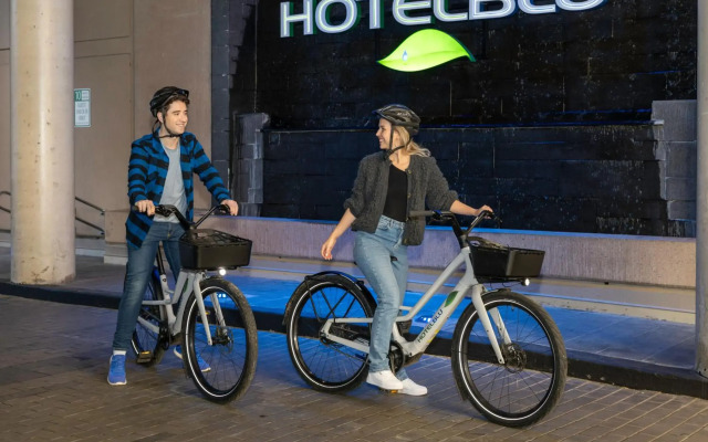 Hotel Blu Vancouver