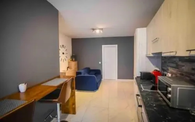 Lovely 1 bedroom flat with sofa bed and balcony