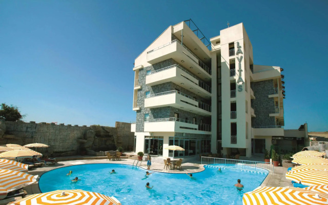 Lavitas Hotel