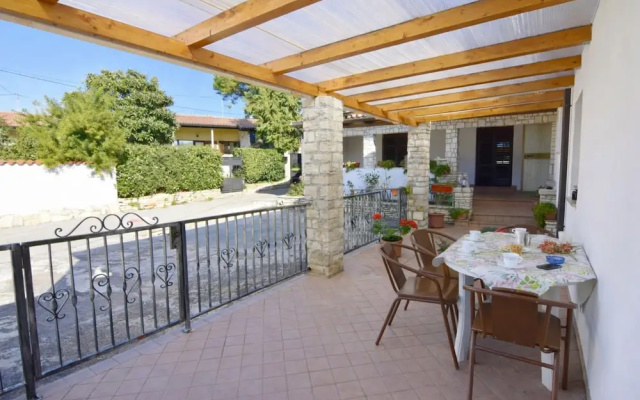 Terrace Flat 300 mt From Beach