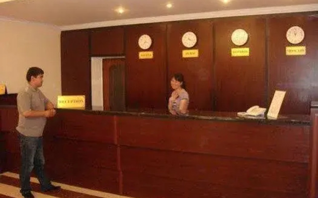 Azat Hotel