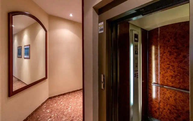 Flatguest Cicer - 3bdr + Balcony + Beach