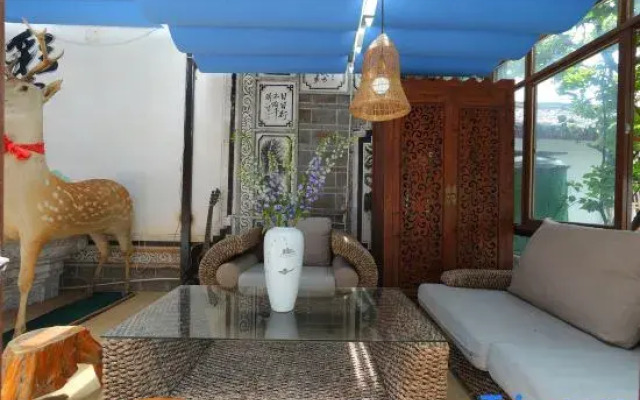 Yiyun Boutique Hostel