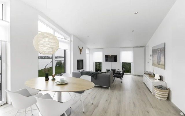 Modern Chalet With Jetty and Terrace