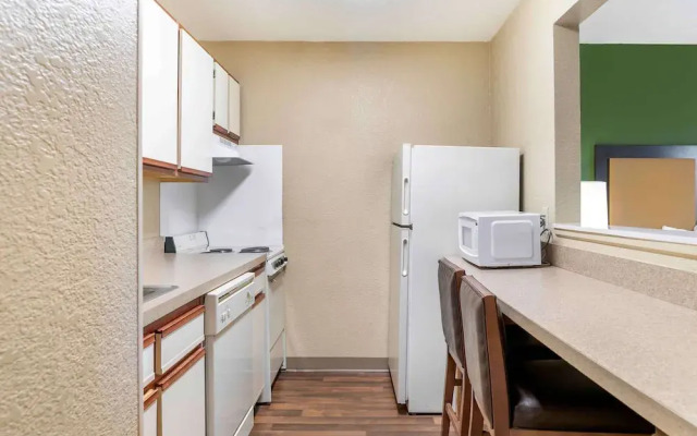 Extended Stay America Detroit Warren