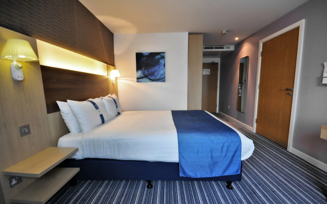 Holiday Inn Express Leigh - Sports Village by IHG