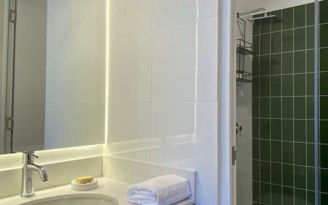 Awesome 2BR With Balcony in Miraflores