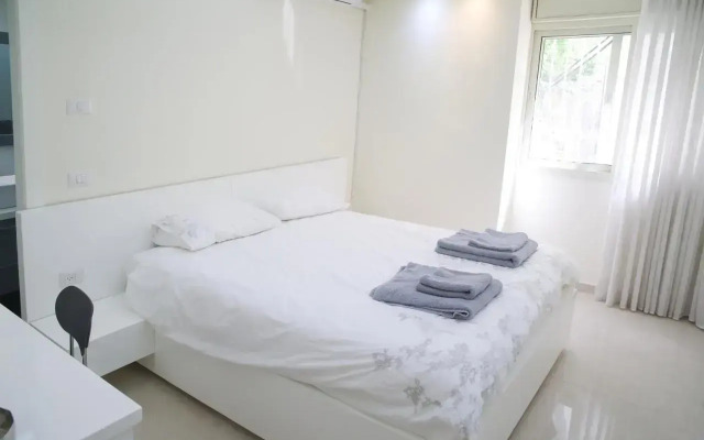 Dizengoff - Lovely family apartment 3 rooms.