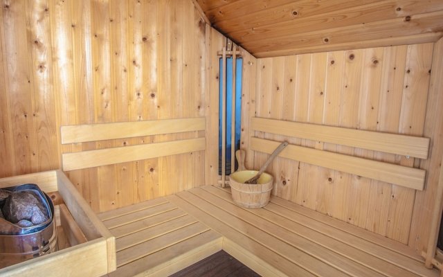 Beautiful House With Jetty and Sauna Located Near Ijsselmeer