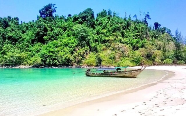 Sangthong Andaman Resort