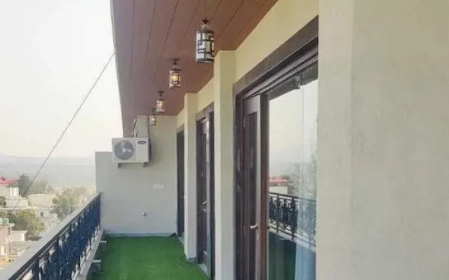 The Crown A Pinnacle of Luxury