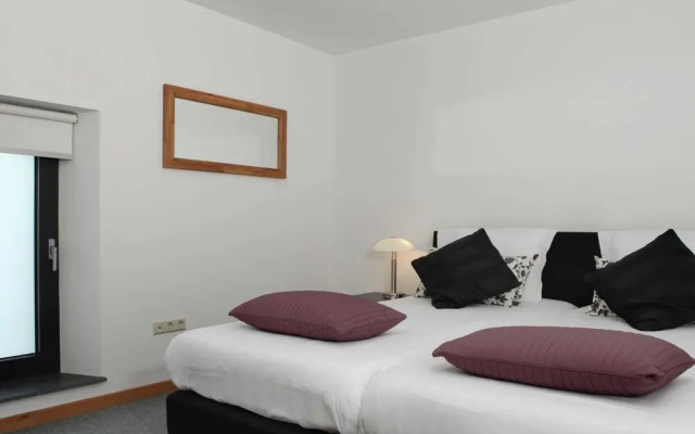 Holiday Home in Epen With Fenced Garden