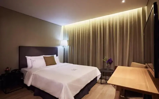 Seongnam Moran Healasis Hotel