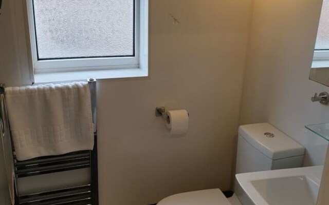 South Shield's Hidden Gem Garnet 3 Bedroom Apartme