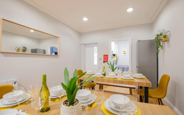 Dublin City Center, 15 Beds, Sleeps 18