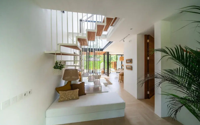 Villa Putih Taman