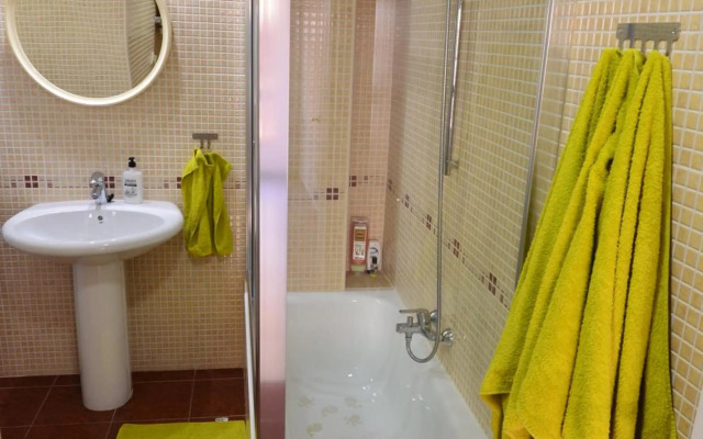 Attractive City Center Apartment