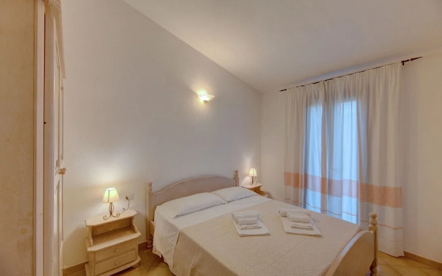 "the Fantastic Residenza Badus 1 Bedroom Apartment Sleeps 4 No0811m"