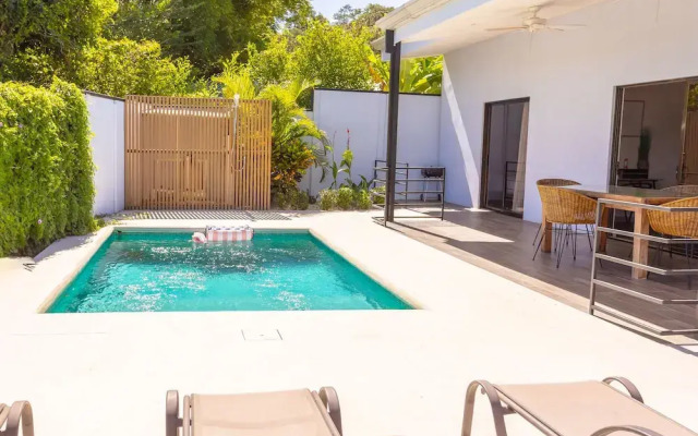 Les Voiles Blanches Tamarindo