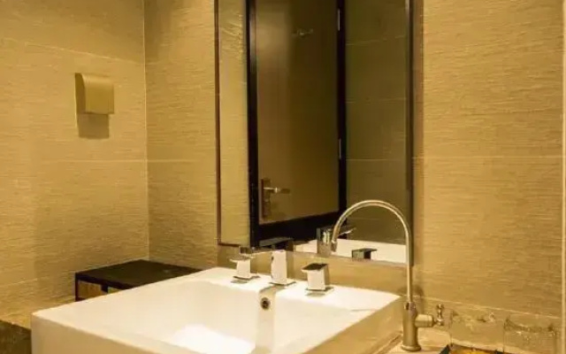 Homeinn Plus Hotel (Xuzhou Yunlong Wanda Plaza)