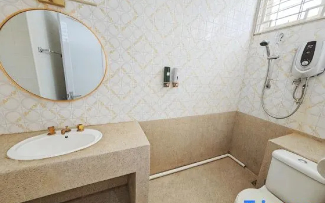 HT Hillside Urban Event Villa 5BR USM – Bathroom – George Town