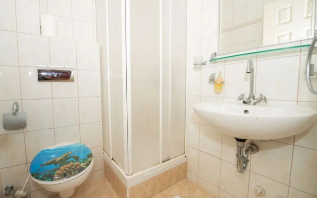 Apartment Dejan Makarska