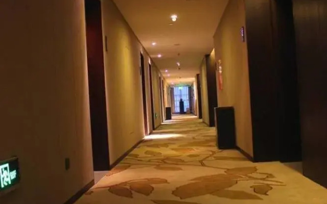 Thank Inn Plus Hotel Henan Zhengzhou  Economic and Technological Development Zone Tower